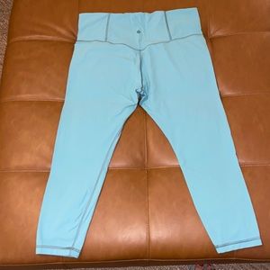 Womens Athleta XL capri, Ultra High rise Elation